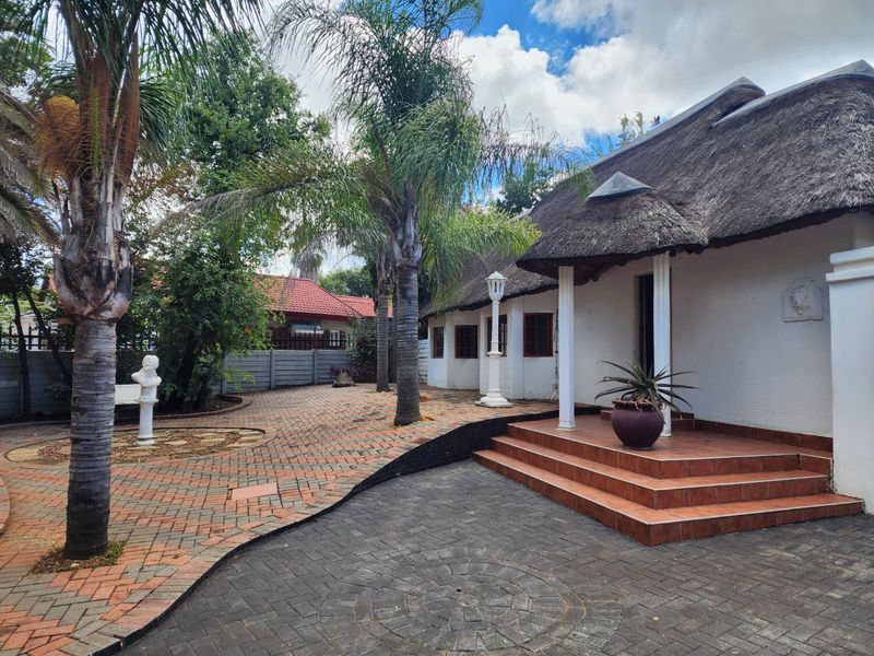 5 BEDROOM HOUSE IN ORKNEY - Photo 3