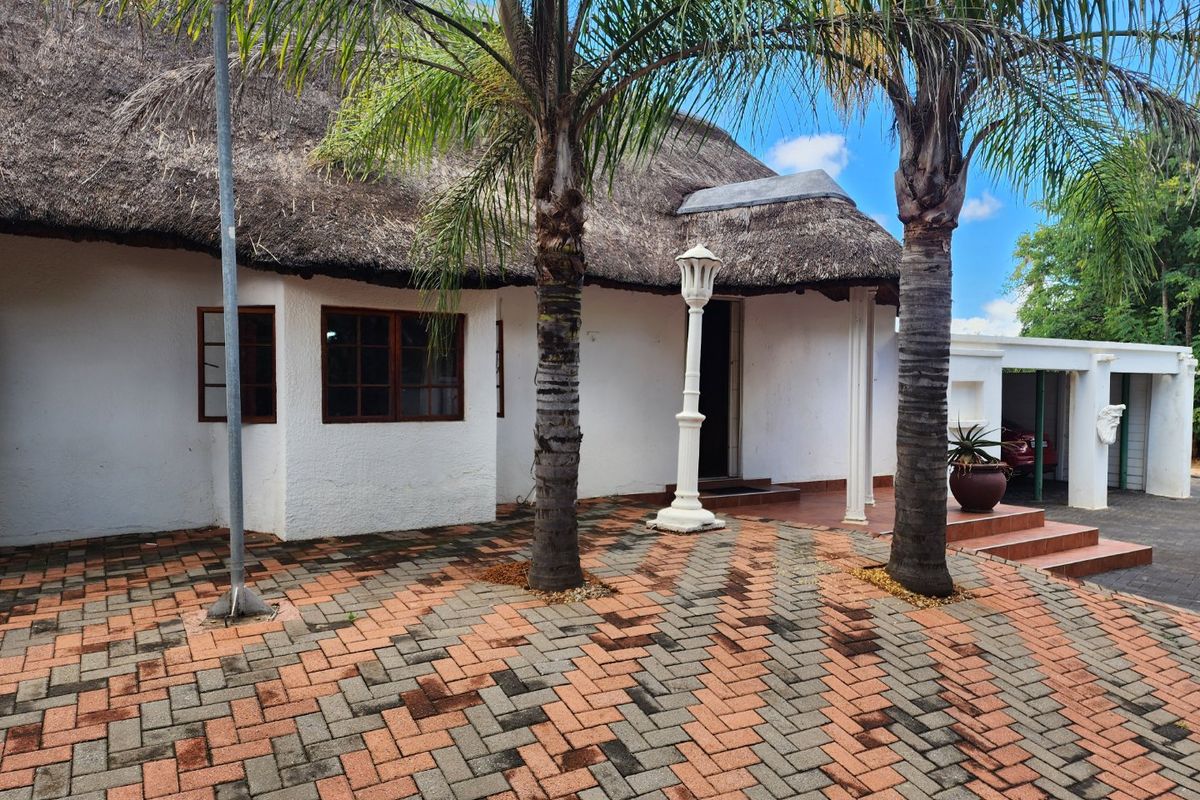 5 BEDROOM HOUSE IN ORKNEY - Photo 2