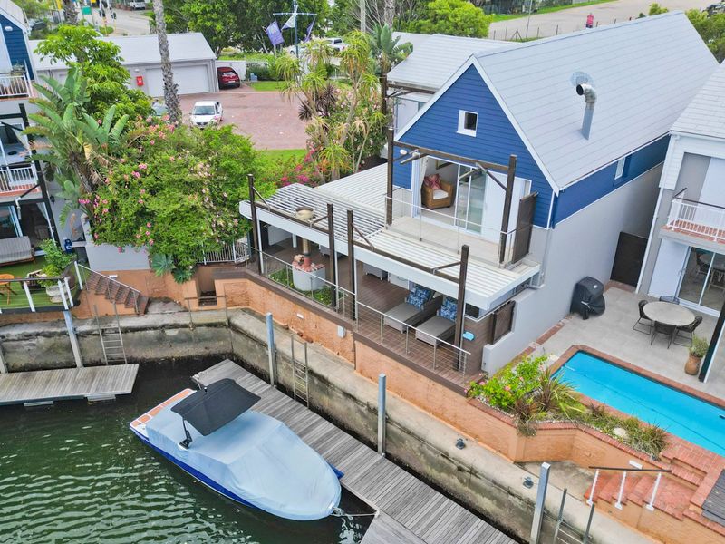 Fully Furnished 4-Bedroom Marina Apartment with Beautiful Water Views – Knysna Quays - Photo 1
