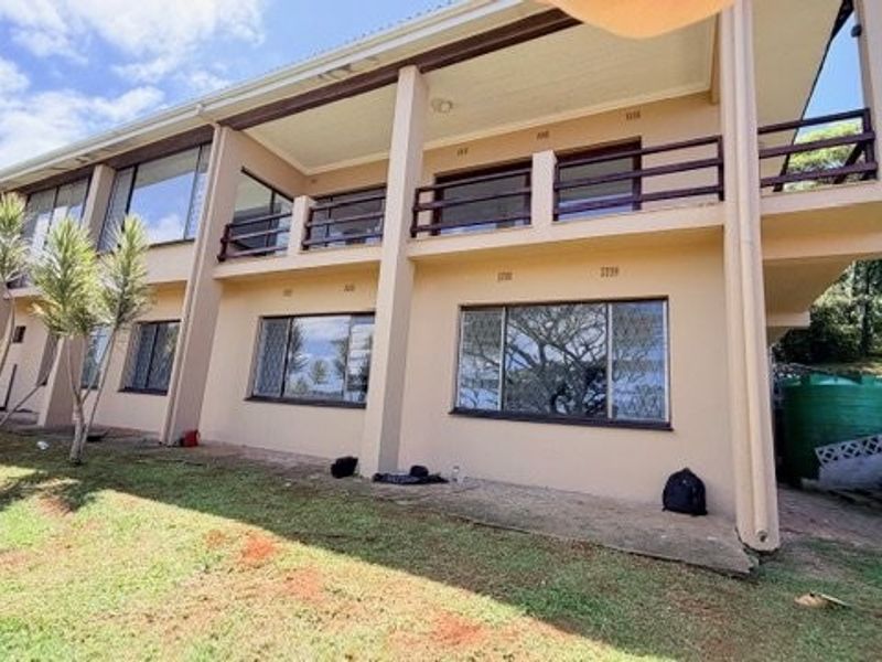 Renovated 6-Bedroom Home With Lovely Sea Views In Leisure Bay - Photo 4