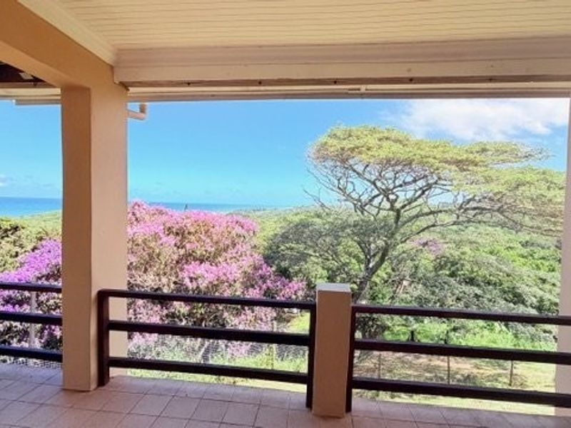 Renovated 6-Bedroom Home With Lovely Sea Views In Leisure Bay - Photo 7