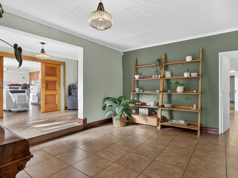 A Private Family Sanctuary with Space to Live and Entertain - Photo 10