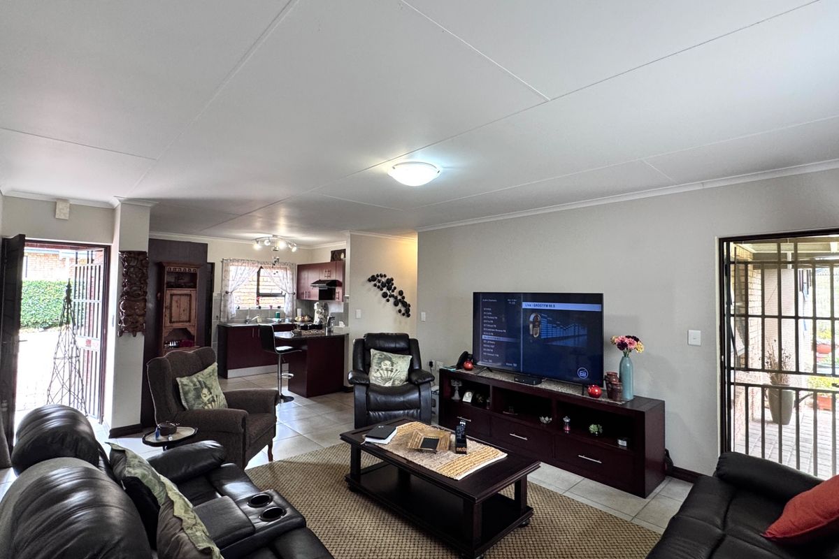 2 Bedroom with Impecable view - Photo 3