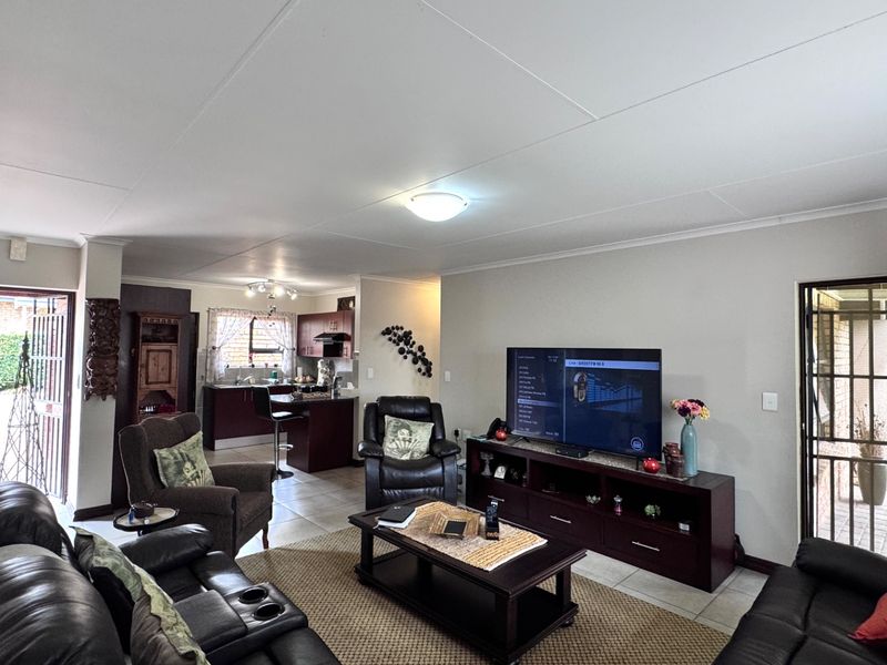 2 Bedroom with Impecable view - Photo 3