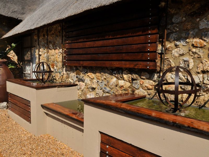 Grand Riverside Estate Offering Exceptional Luxury Living - Photo 2