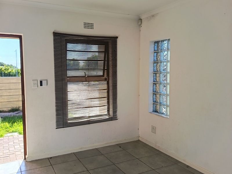 Two Bedroom House in Security Estate - Photo 3