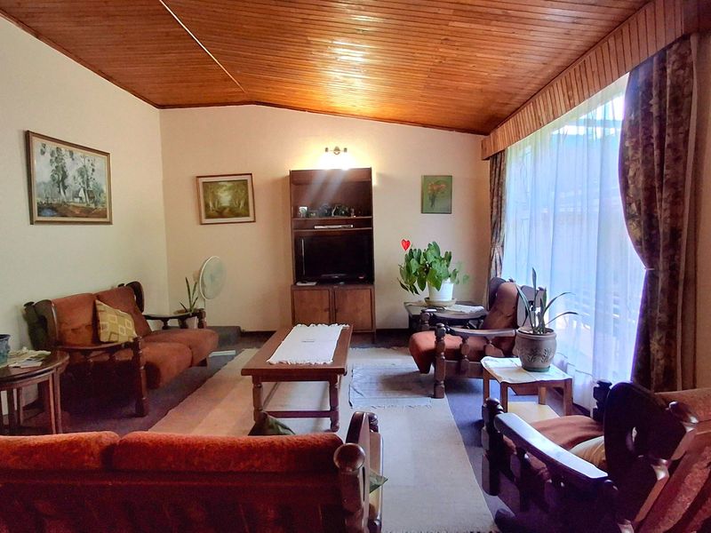 3 Bedrooms home for sale in Sasolburg close to high school and primary school walkin dictens to town - Photo 7