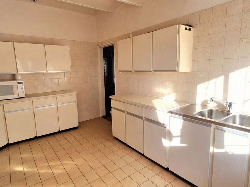 3 Bedrooms home for sale in Sasolburg close to high school and primary school walkin dictens to town - Photo 3