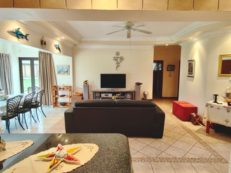 Tuscan-Style Water View Retreat – Move-in Ready - Photo 8