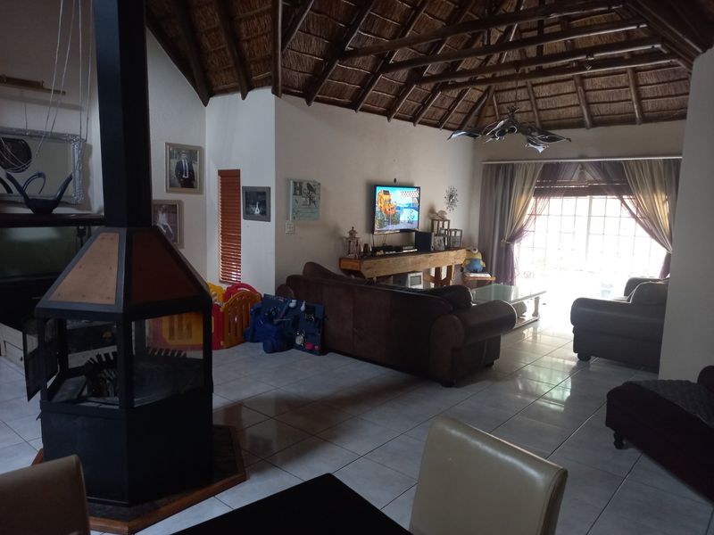 House for sale in Wilkoppies. - Photo 6