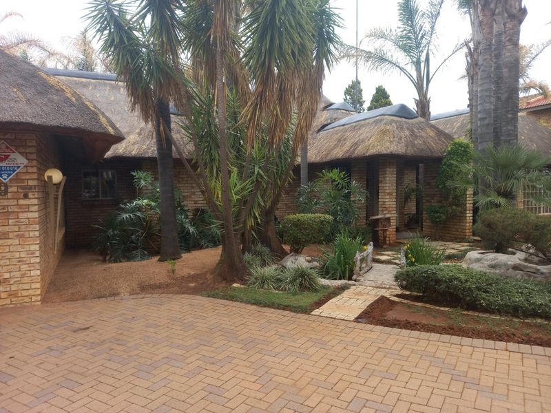 House for sale in Wilkoppies. - Photo 4