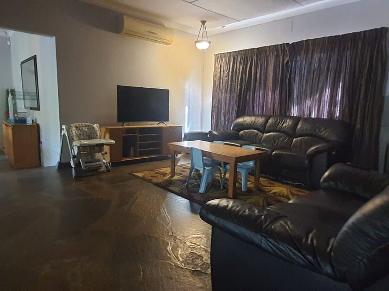 3 Bedroom house for sale in Roosheuwel. - Photo 8