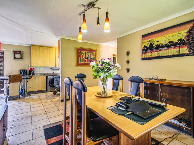 Main Heading: Luxury Living Awaits! - Photo 7