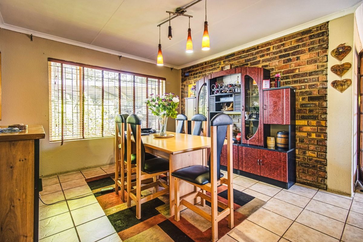 Main Heading: Luxury Living Awaits! - Photo 5