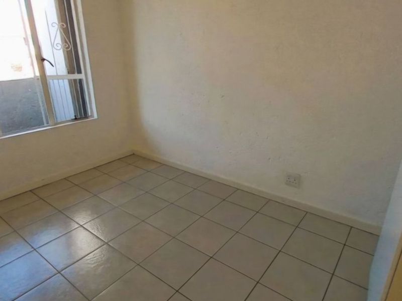 Prime Townhouse Living in a Secure Complex - Photo 9