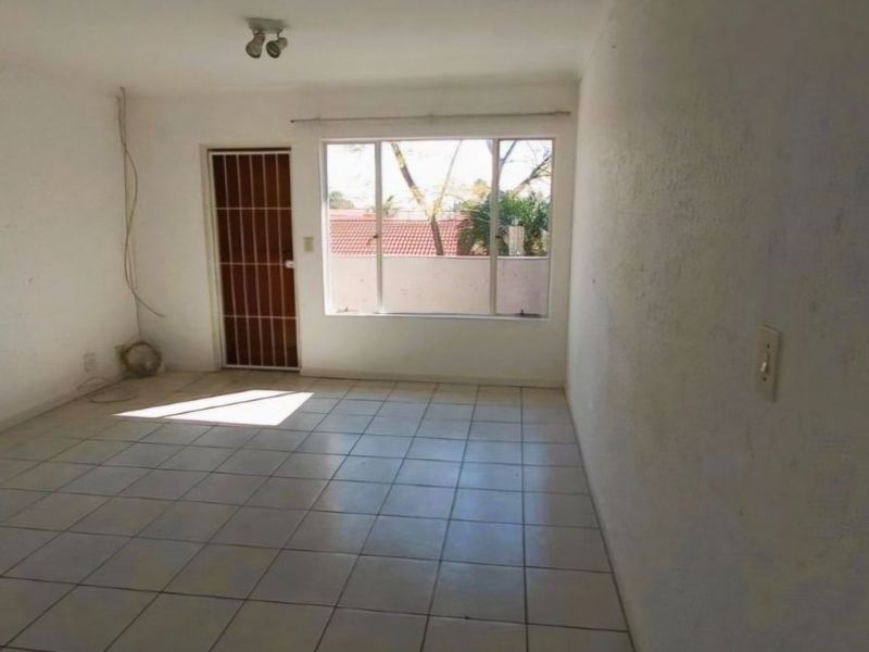 Prime Townhouse Living in a Secure Complex - Photo 8