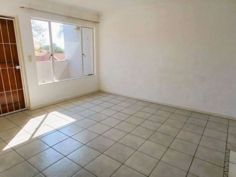 Prime Townhouse Living in a Secure Complex - Photo 7