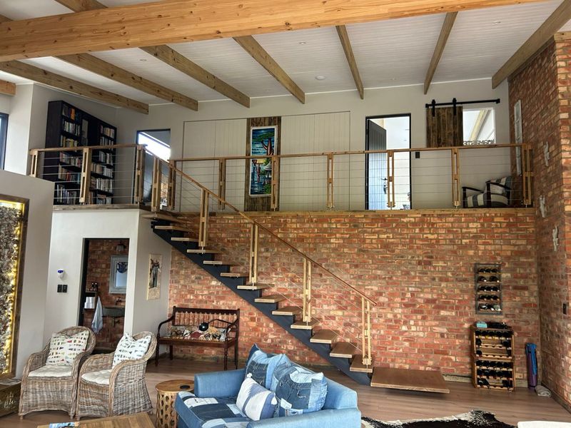 Knysna. Where nature meets luxury with tranquil estuary living under ancient Milkwood trees  - Photo 10