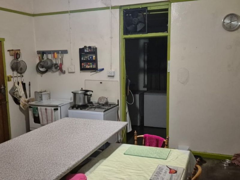 Strongly built house in Kenhardt, Northern Cape. - Photo 10