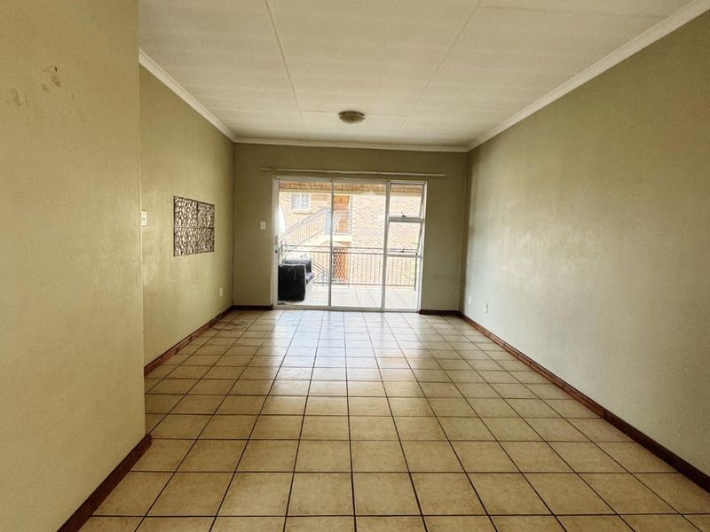 COMPLEX CONVENIENCE AT ITS BEST - Photo 10