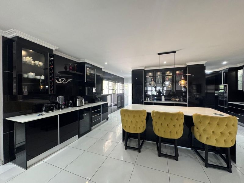 Attractive Family Home – Great Location & Strong Potential - Photo 5