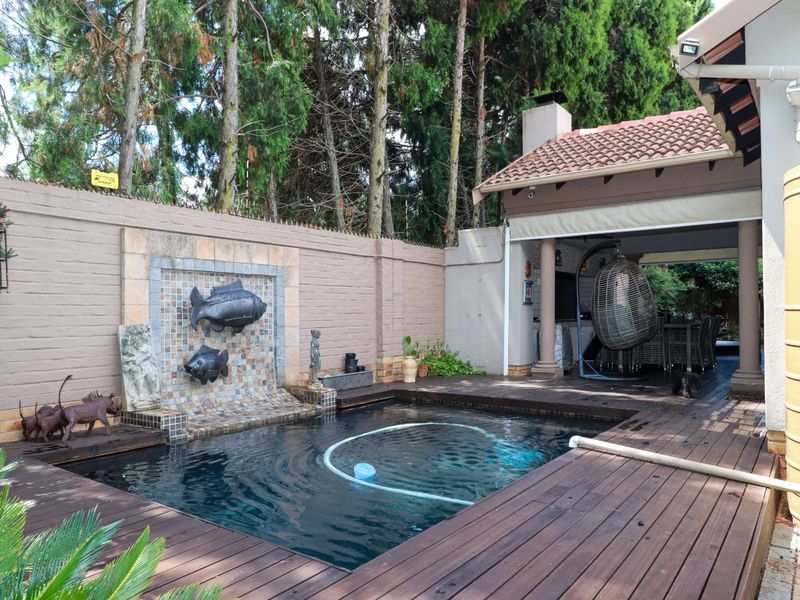 LUXURY FULL TITLE TOWNHOUSE WITH SPLASH POOL, JACUZZI & PATIO - Photo 3