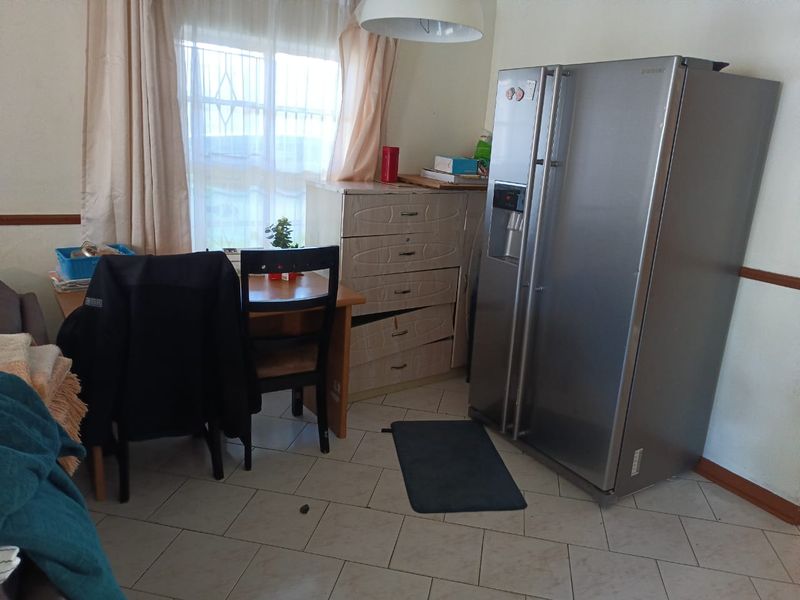 Charming & Private – Perfect Starter Home with Outdoor Perks - Photo 8