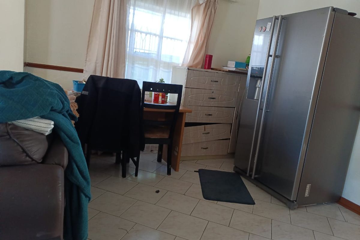 Charming & Private – Perfect Starter Home with Outdoor Perks - Photo 3