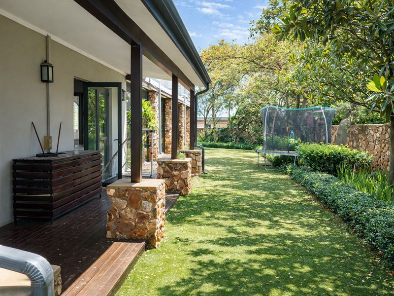 IMMACULENT FAMILY HOME IN ONE OF SOUTHDOWNS ESTATE MOST SOUGHT-AFTER STREETS - Photo 8