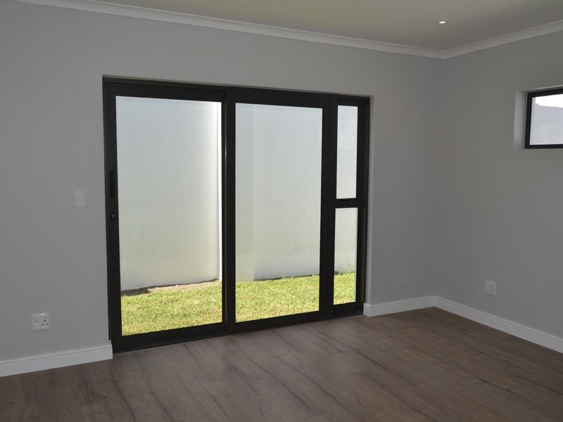 3 Bed House in Croydon Gardens Estate for Sale - Photo 10