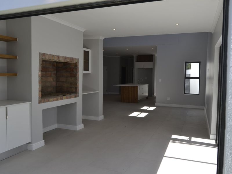 3 Bed House in Croydon Gardens Estate for Sale - Photo 9