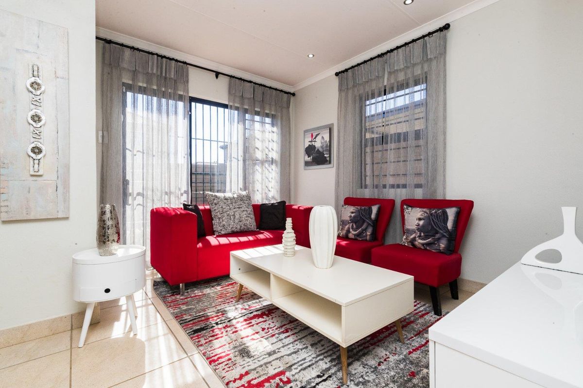 Specious 3-bedroom house for sale in Sky City - Photo 5