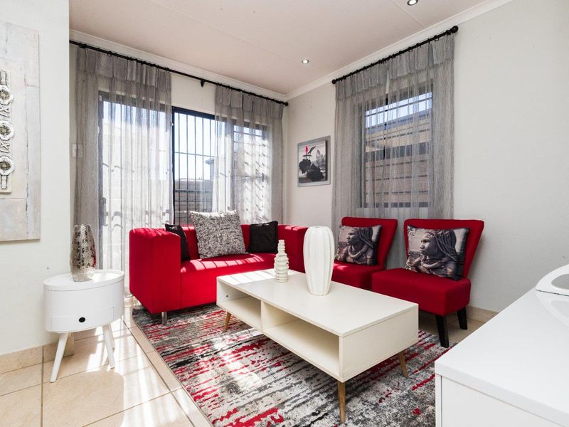 Specious 3-bedroom house for sale in Sky City - Photo 5