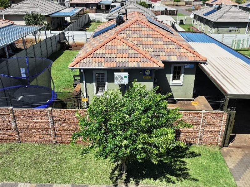 Spacious 3 bedroom and 2 bathroom house for sale in sky city  - Photo 5