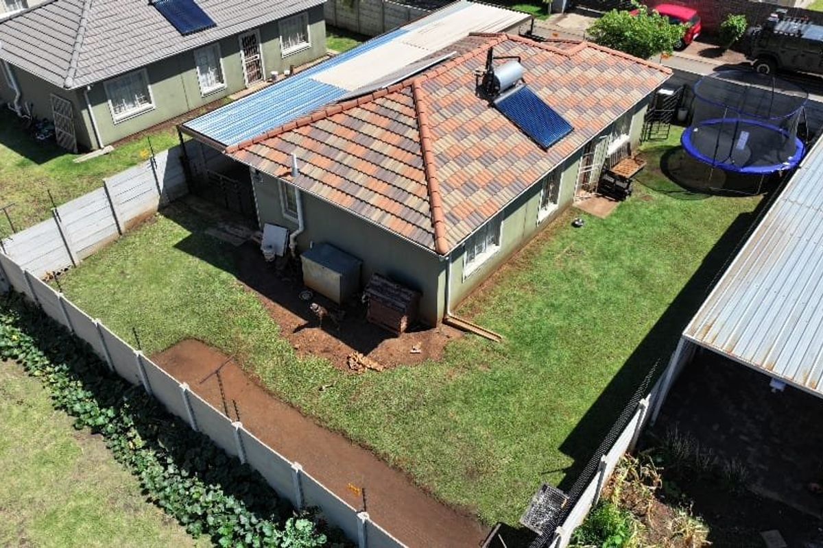 Spacious 3 bedroom and 2 bathroom house for sale in sky city  - Photo 4