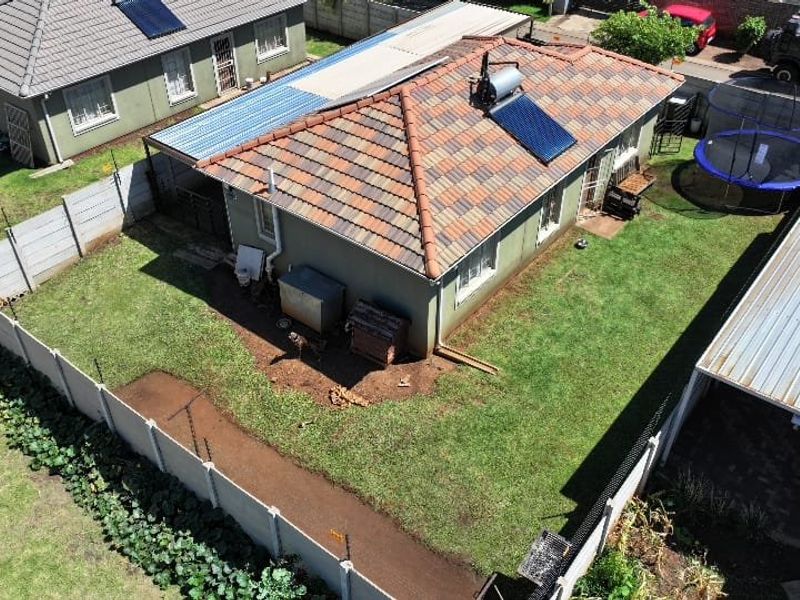 Spacious 3 bedroom and 2 bathroom house for sale in sky city  - Photo 4