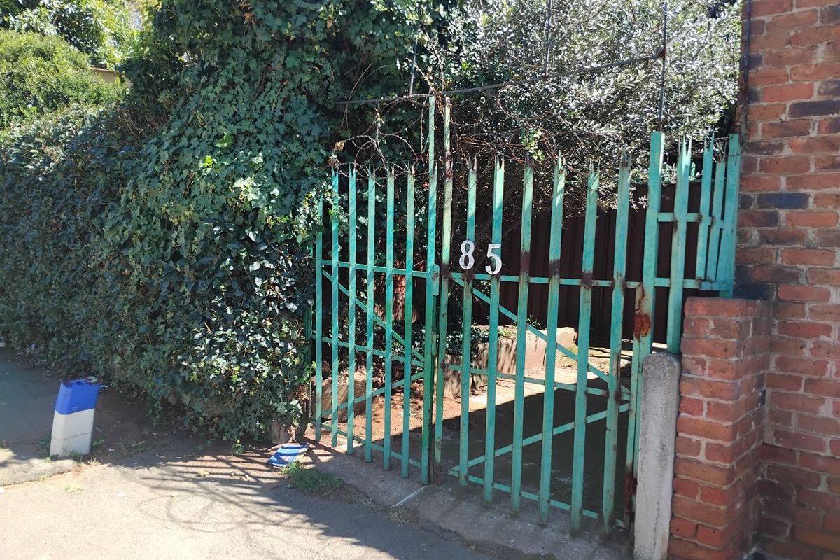 Fixer-Upper Opportunity – Great Value! - Photo 2