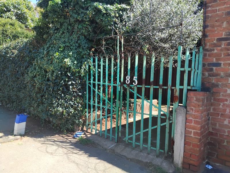 Fixer-Upper Opportunity – Great Value! - Photo 2