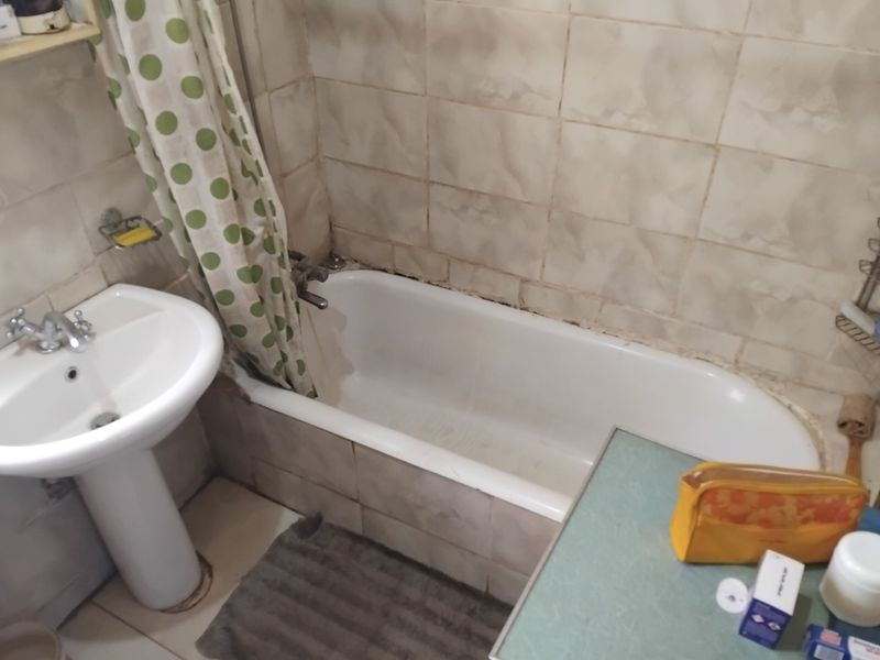 Fixer-Upper Opportunity – Great Value! - Photo 5