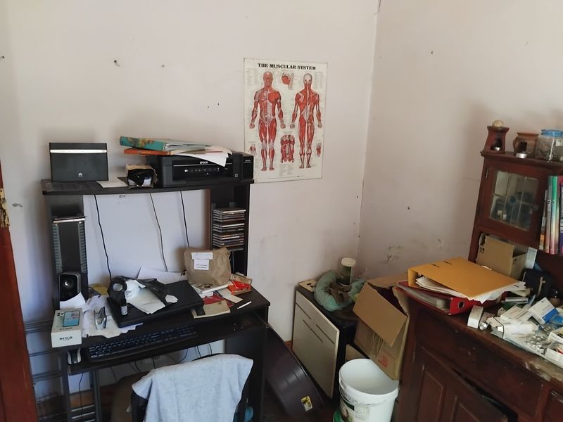 Fixer-Upper Opportunity – Great Value! - Photo 8