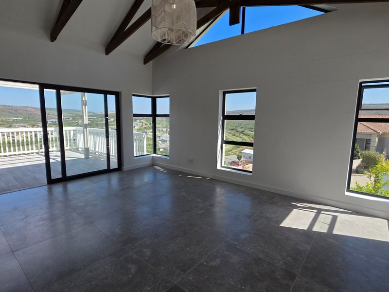 Newly Built... Freestanding House... Beautiful and Modern !!! - Photo 8