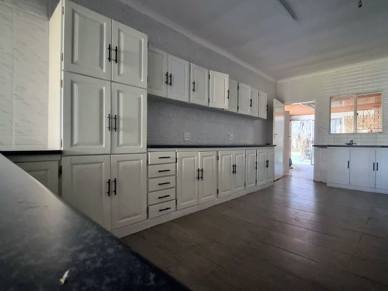 Newly Renovated Family Home with Exceptional Features - Photo 3