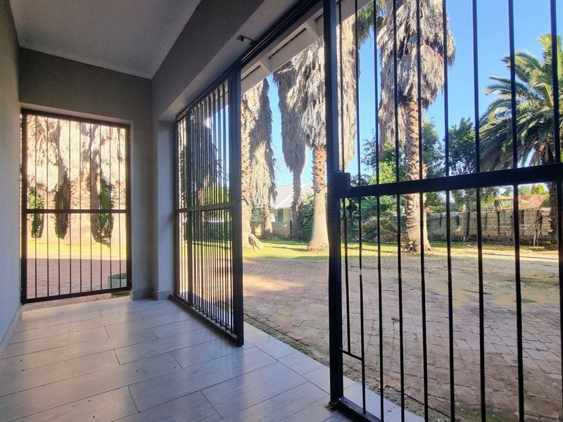 Newly Renovated Family Home with Exceptional Features - Photo 6