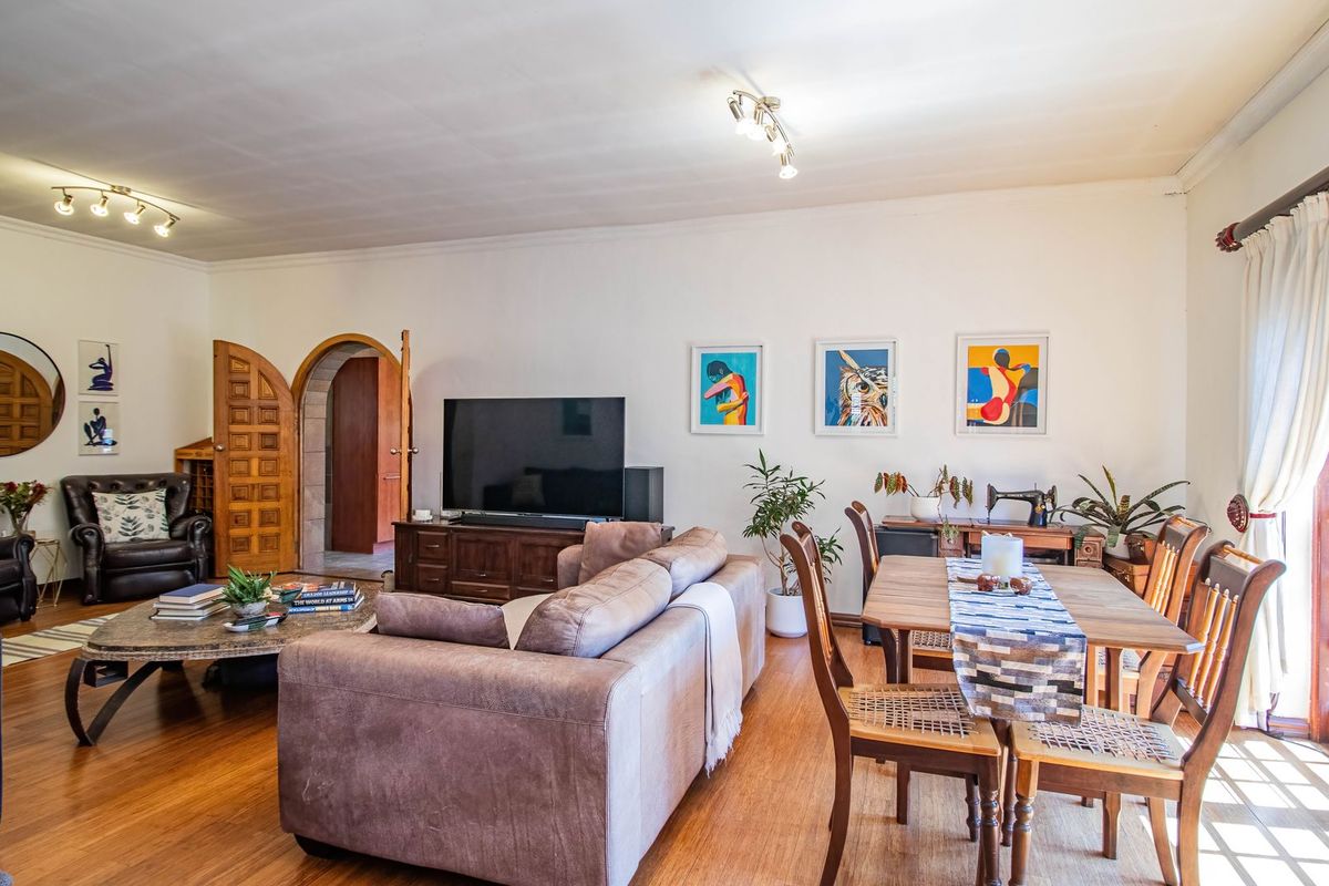 Family Haven with Income Potential in Secure Hurlyvale! - Photo 5