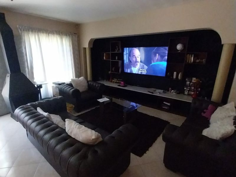 Magnificent Off-Grid Luxury Living In Sunward Park - Photo 9