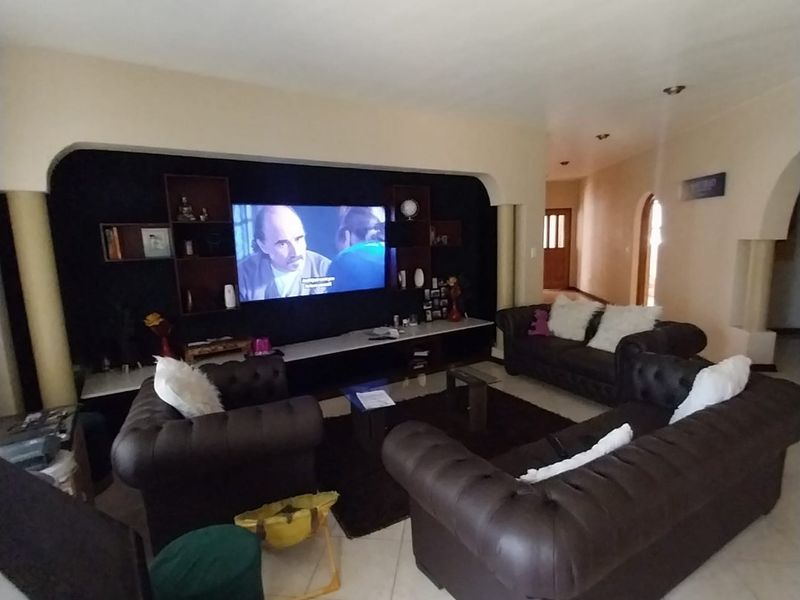 Magnificent Off-Grid Luxury Living In Sunward Park - Photo 8