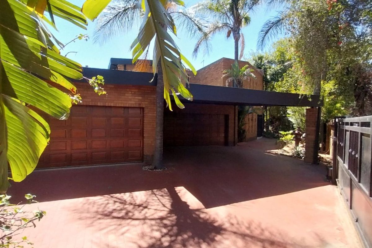 Magnificent Off-Grid Luxury Living In Sunward Park - Photo 2