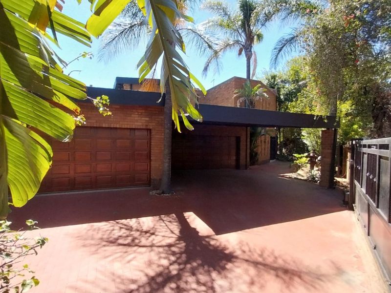 Magnificent Off-Grid Luxury Living In Sunward Park - Photo 2