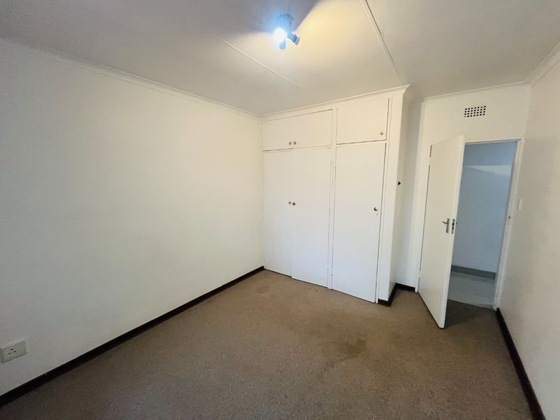 3 bedroom & two bath stand alone house for rent in Bedfordview - Photo 10