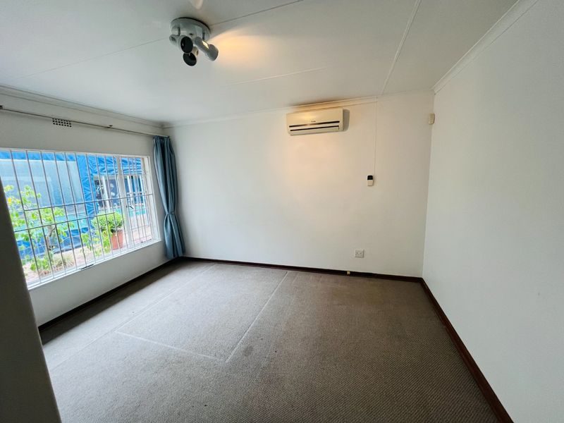 3 bedroom & two bath stand alone house for rent in Bedfordview - Photo 8